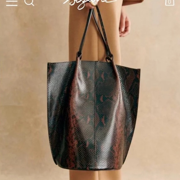 Sezane Handbags - 😍NWT Sézane Romie Snake Print Tote